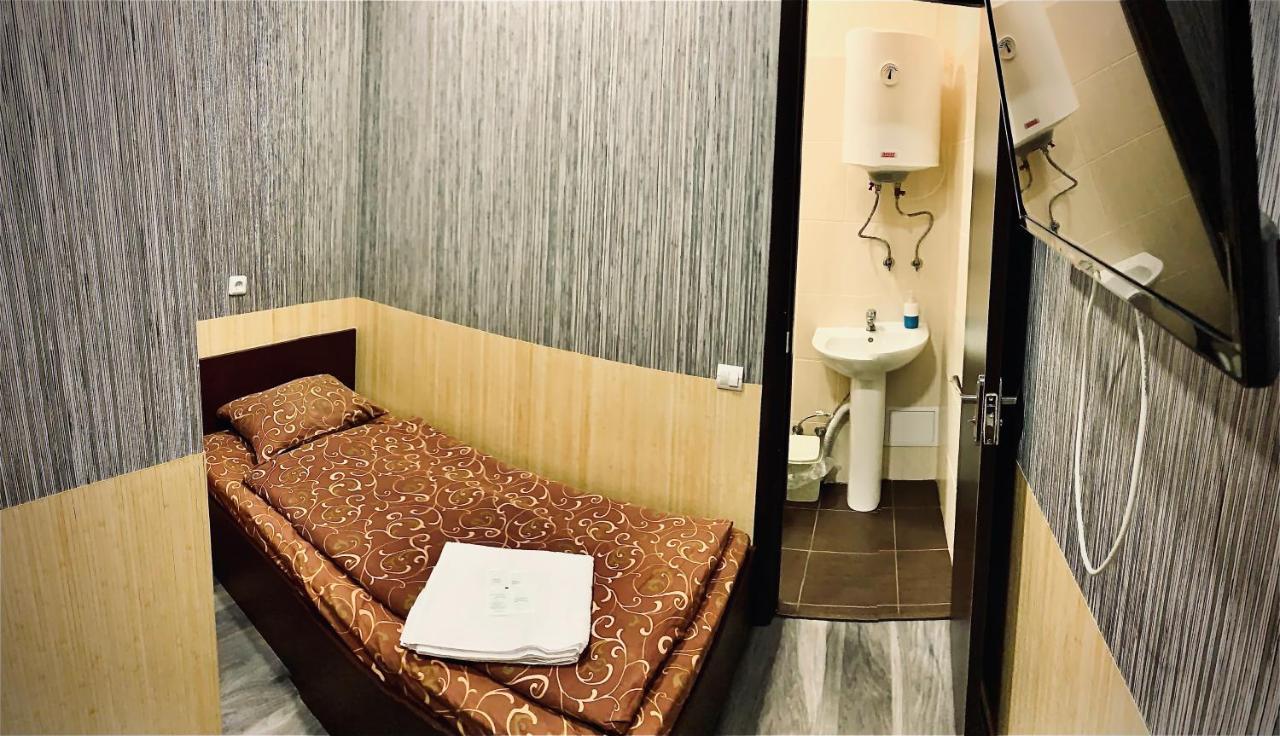 Uno Apart Hotel Киев Екстериор снимка