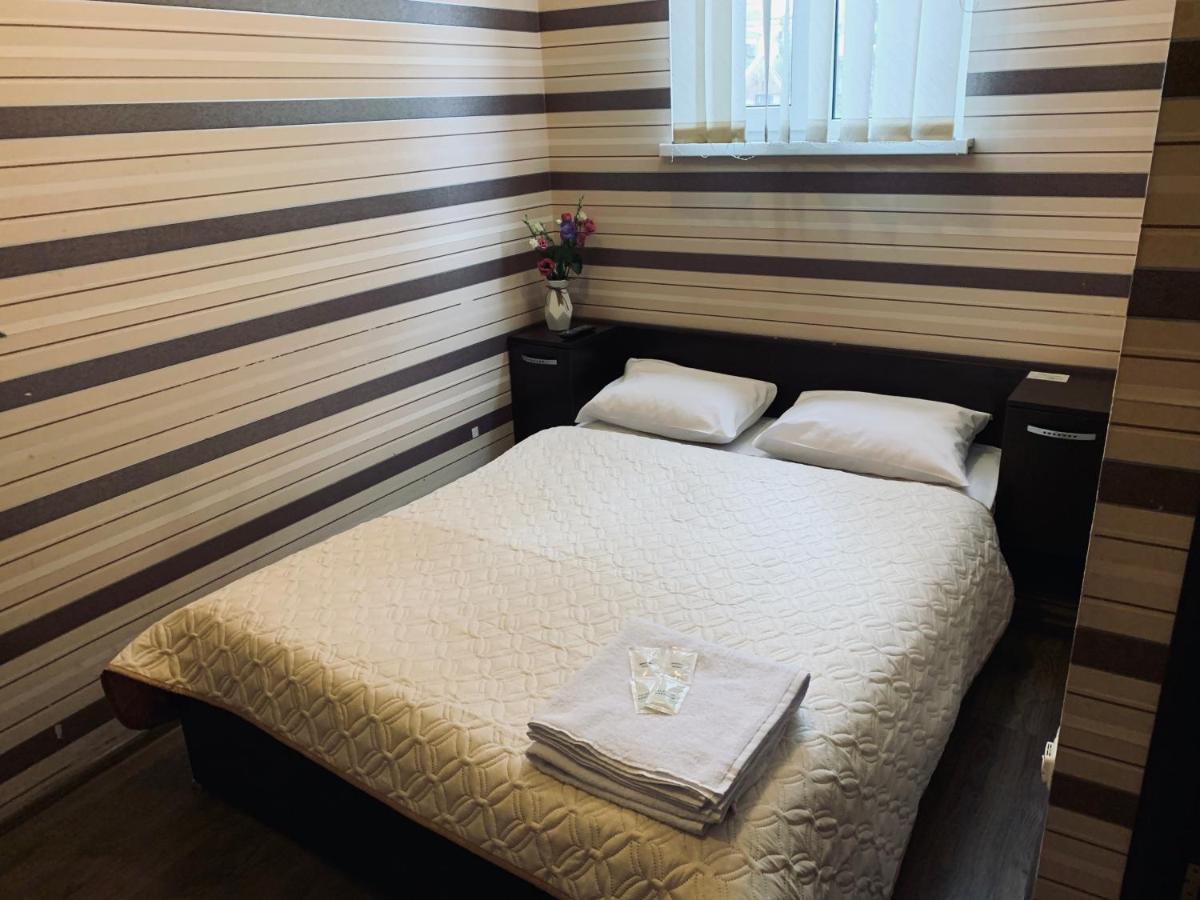 Uno Apart Hotel Киев Екстериор снимка