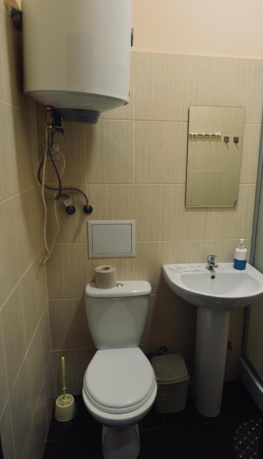 Uno Apart Hotel Киев Екстериор снимка
